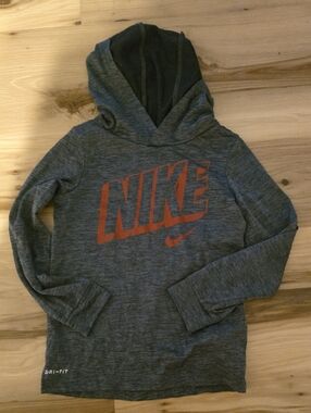 Boys 4T Nike Gray Lightweight Hooded Long Sleeve Shirt